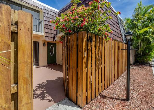 Property at 1170 6th Ave Unit 10A, Vero Beach, FL 32960, 2 beds, 2.5 baths