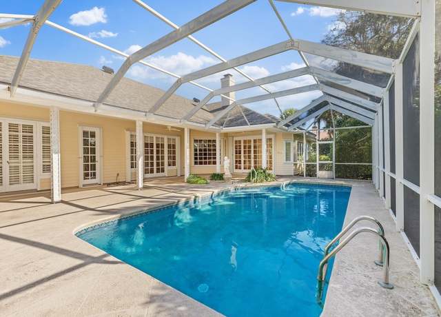 Property at 903 Holoma Dr, Vero Beach, FL 32963, 3 beds, 3 baths