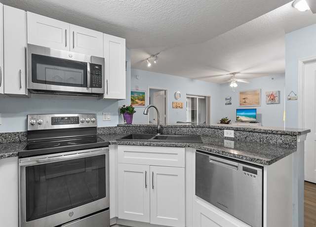Property at 5095 Fairways Cir Unit I102, Vero Beach, FL 32967, 3 beds, 2 baths