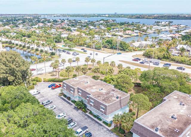 Property at 1901 Indian River Blvd #206, Vero Beach, FL 32960, 2 beds, 2 baths
