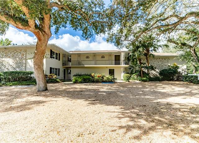 Property at 800 Coquina Ln #202, Vero Beach, FL 32963, 2 beds, 2 baths