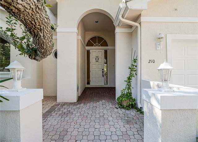 Property at 210 S Peppertree Dr, Vero Beach, FL 32963, 2 beds, 2 baths
