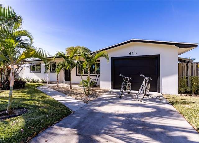 Property at 613 Tradewinds Ave, Fort Pierce, FL 34949, 1 bed, 1.5 baths