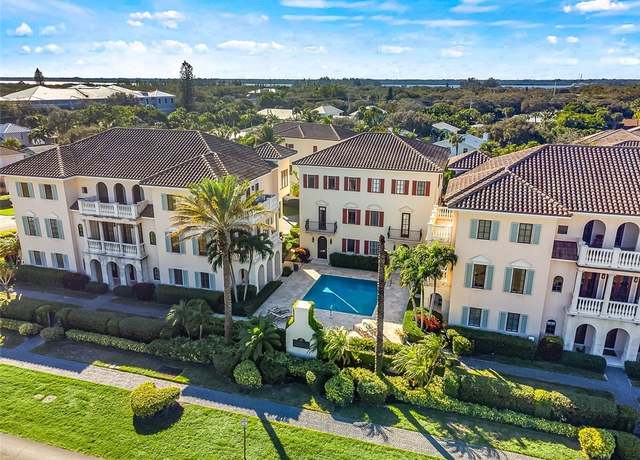 Property at 1507 Ocean Dr #5, Vero Beach, FL 32963, 3 beds, 3.5 baths