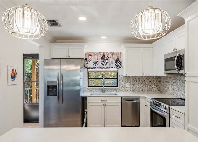 Property at 400 18th St Unit D6, Vero Beach, FL 32960, 2 beds, 2 baths