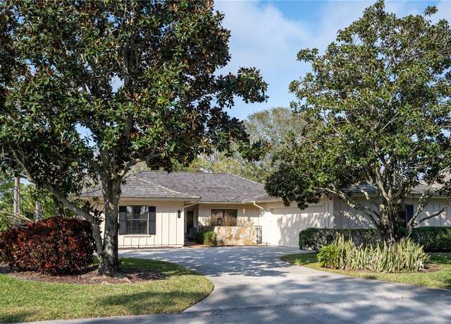 Property at 134 Prestwick Cir, Vero Beach, FL 32967, 3 beds, 3 baths