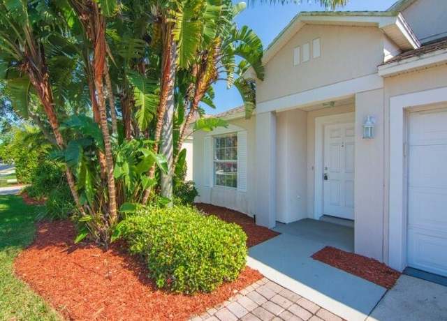 Property at 835 Greenleaf Cir, Vero Beach, FL 32960, 4 beds, 2 baths