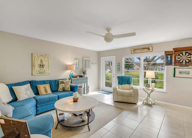 Property at 41 Woodland Dr #102, Vero Beach, FL 32962, 2 beds, 2 baths