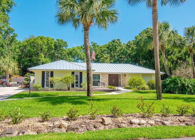 Property at 4270 4th Pl, Vero Beach, FL 32968, 3 beds, 2 baths