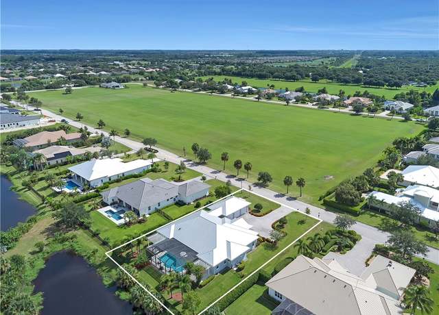 Property at 951 W Polo Grounds Dr, Vero Beach, FL 32966, 3 beds, 3.5 baths