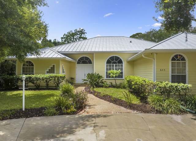 Property at 645 32nd Ct SW, Vero Beach, FL 32968, 3 beds, 3 baths
