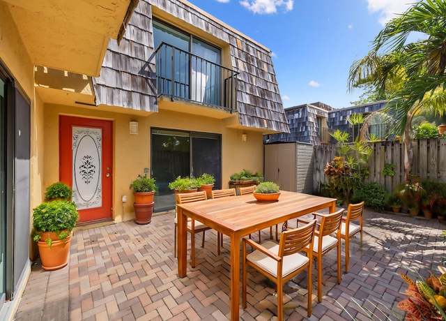 Property at 350 E Waverly Pl Unit 5C, Vero Beach, FL 32966, 2 beds, 2.5 baths