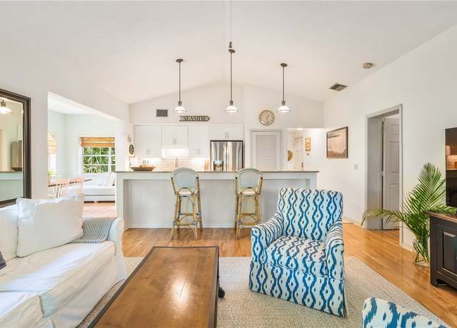 Property at 1155 Winding Oaks Cir E #104, Vero Beach, FL 32963, 2 beds, 2 baths
