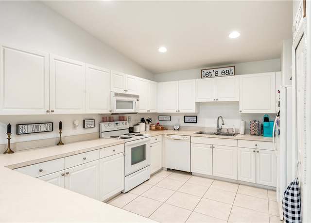 Property at 134 Maggie Way, Sebastian, FL 32958, 2 beds, 2 baths