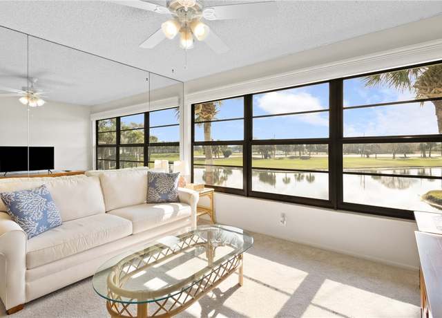 Property at 45 Plantation Dr #204, Vero Beach, FL 32966, 2 beds, 2 baths
