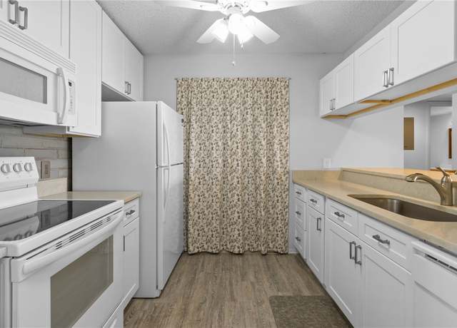 Property at 45 Plantation Dr #204, Vero Beach, FL 32966, 2 beds, 2 baths