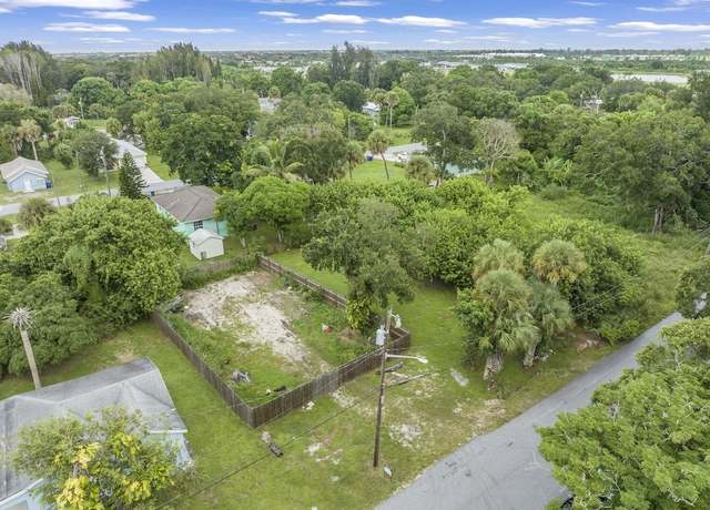 Property at 1850 38th St, Vero Beach, FL 32960
