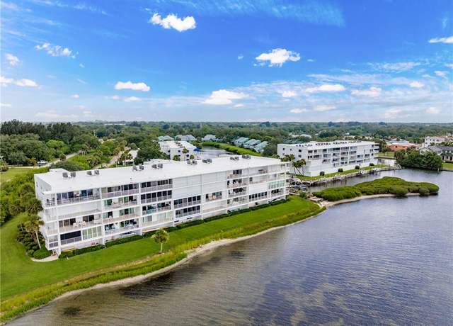 Property at 5914 S River Run Dr #5914, Sebastian, FL 32958, 2 beds, 2 baths