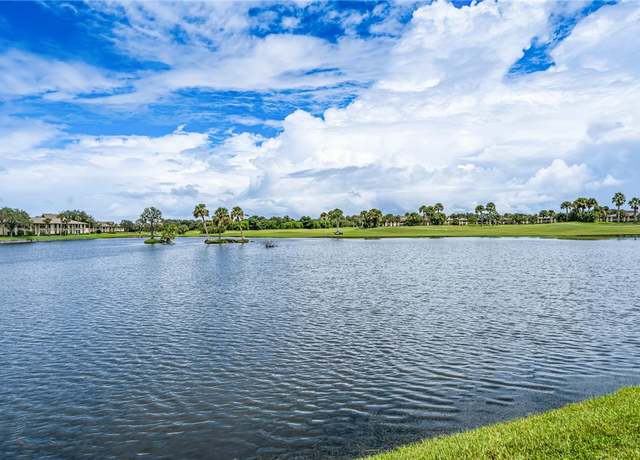 Property at 5 Plantation Dr #206, Vero Beach, FL 32966, 2 beds, 2 baths