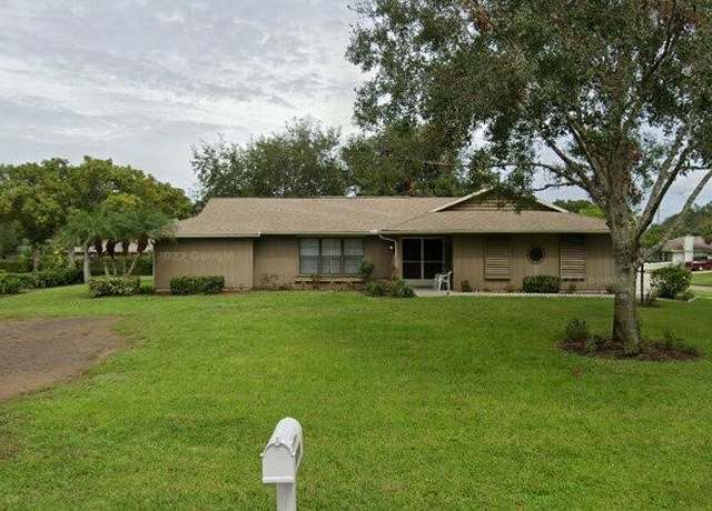 Property at 5740 36th Pl, Vero Beach, FL 32966, 3 beds, 2 baths