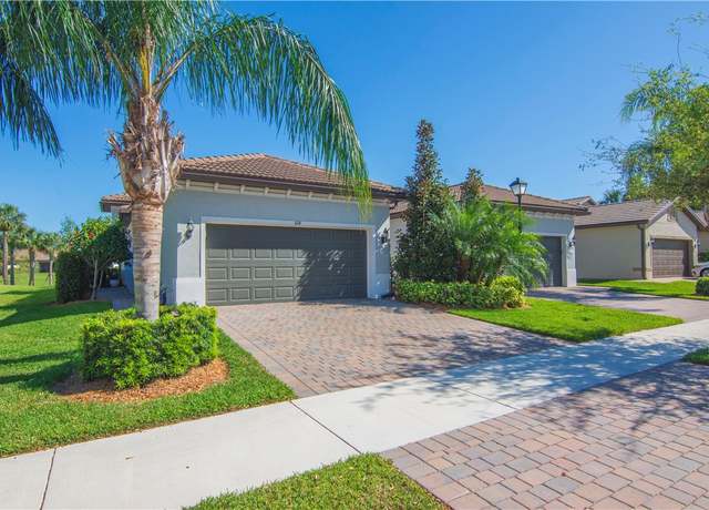 Property at 5114 Unity Sq, Vero Beach, FL 32967, 2 beds, 3 baths