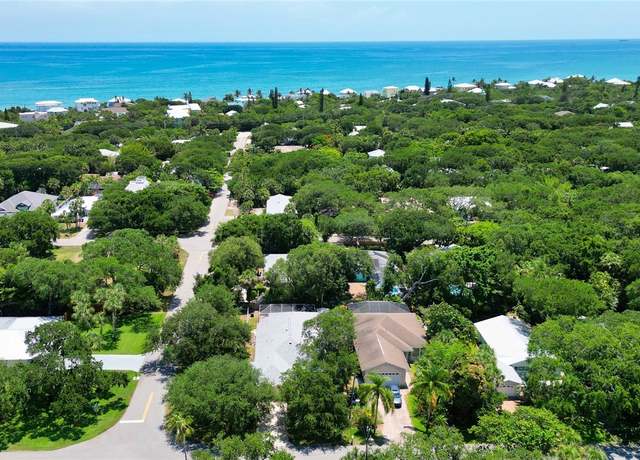 Property at 9496 Frangipani Dr, Vero Beach, FL 32963, 3 beds, 2 baths