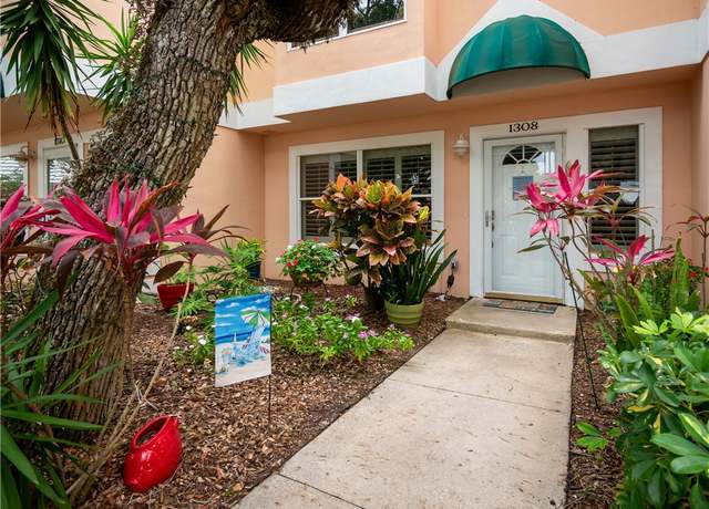 Property at 1308 Coral Park Ln #104, Vero Beach, FL 32963, 2 beds, 2.5 baths