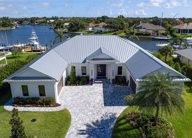 Property at 1806 Mooringline Dr, Vero Beach, FL 32963, 4 beds, 4.5 baths