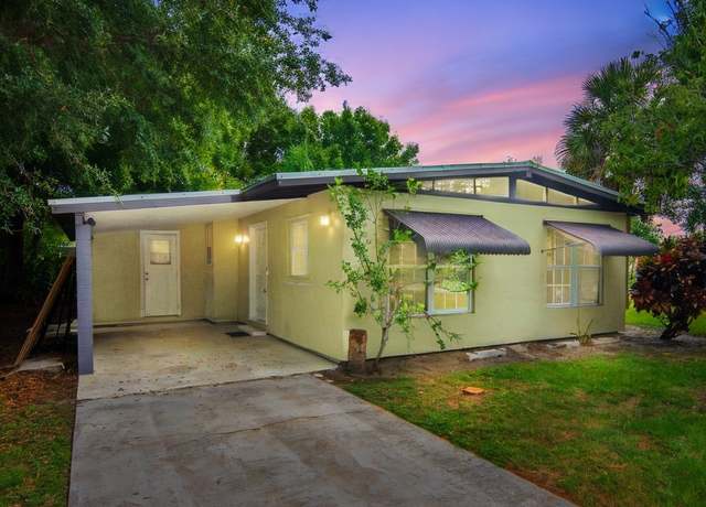 Property at 660 14th St, Vero Beach, FL 32960, 2 beds, 1.5 baths