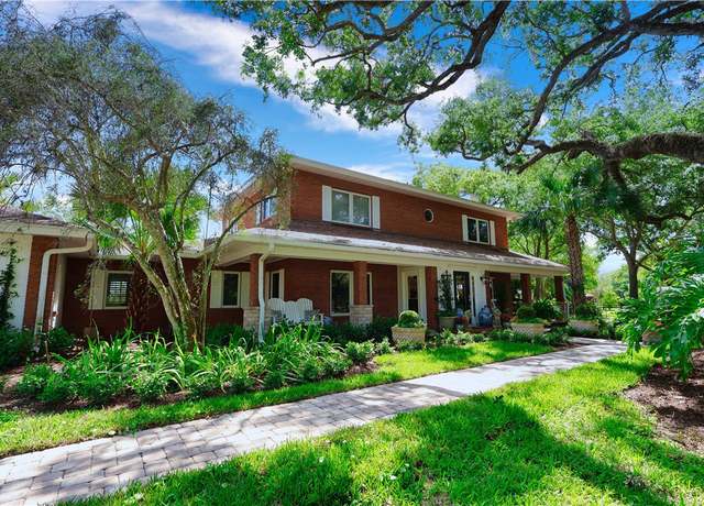 Property at 315 62nd Ct SW, Vero Beach, FL 32968, 6 beds, 6 baths