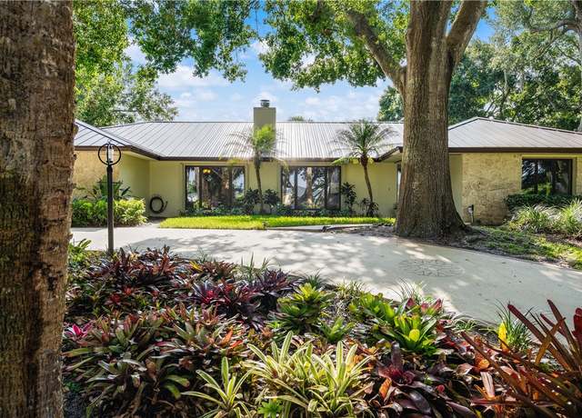 Property at 240 44th Ter SW, Vero Beach, FL 32968, 3 beds, 3 baths