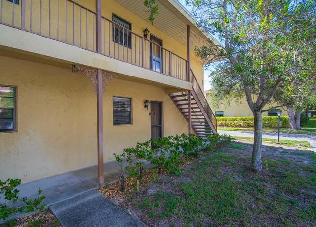 Property at 400 18th St #4, Vero Beach, FL 32960, 2 beds, 2 baths