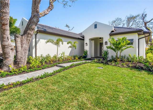 Property at 636 Cypress Rd, Vero Beach, FL 32963, 3 beds, 3.5 baths