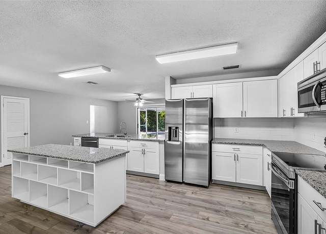Property at 891 46th Ave, Vero Beach, FL 32966, 3 beds, 2 baths