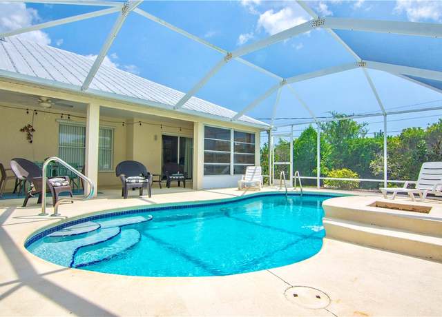 Property at 1015 18th St SW, Vero Beach, FL 32962, 4 beds, 2 baths