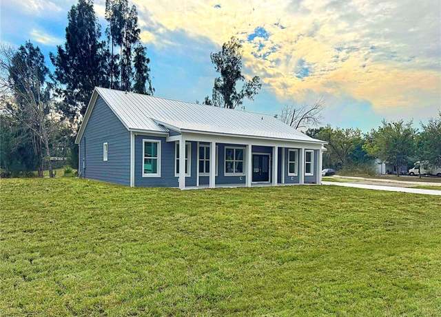 Property at 2065 96th Ct, Vero Beach, FL 32966, 3 beds, 2 baths