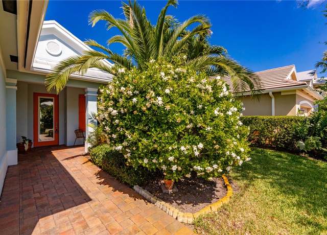 Property at 227 11th Sq SW, Vero Beach, FL 32962, 2 beds, 2 baths