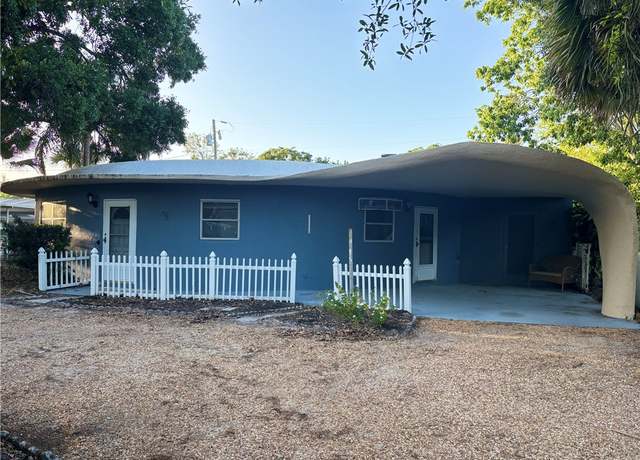 Property at 2046 15th Pl, Vero Beach, FL 32960, 3 beds, 2 baths