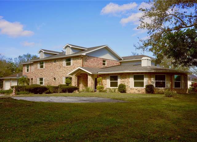 Property at 6500 1st St SW, Vero Beach, FL 32968, 7 beds, 5.5 baths