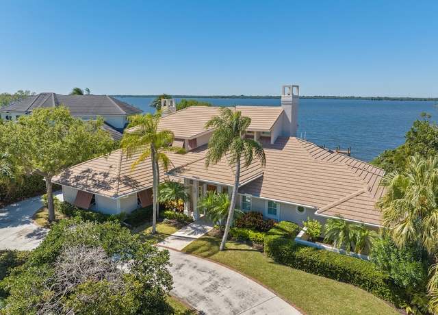 Property at 235 Osprey Ct, Vero Beach, FL 32963, 4 beds, 4.5 baths
