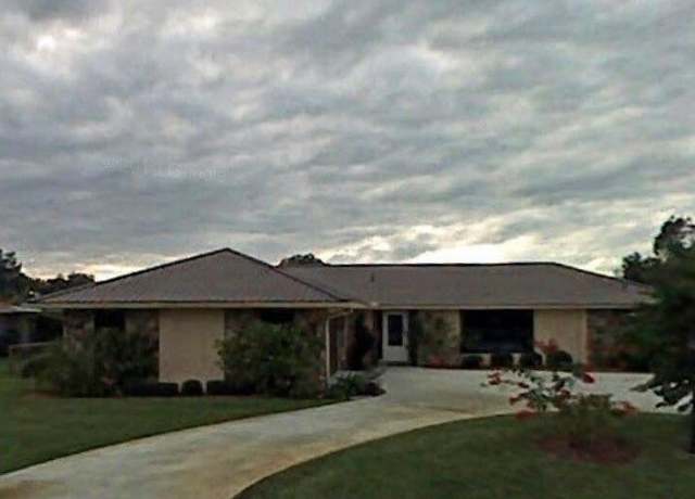 Property at 665 10th Ct, Vero Beach, FL 32962, 3 beds, 2 baths