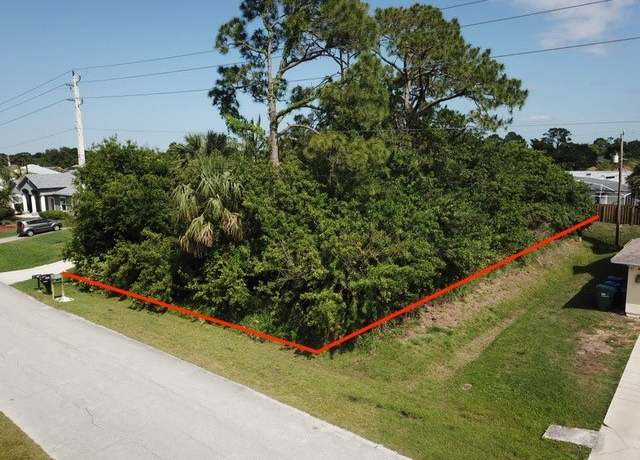 Property at 938 Riviera Ave, Sebastian, FL 32958