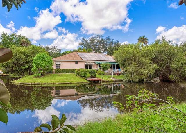 Property at 810 41st Ct, Vero Beach, FL 32960, 4 beds, 2 baths