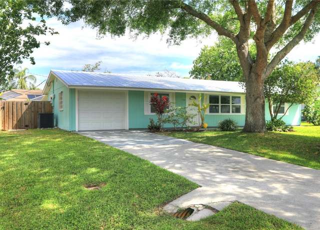 Property at 974 Dolphin Ave, Sebastian, FL 32958, 3 beds, 2 baths
