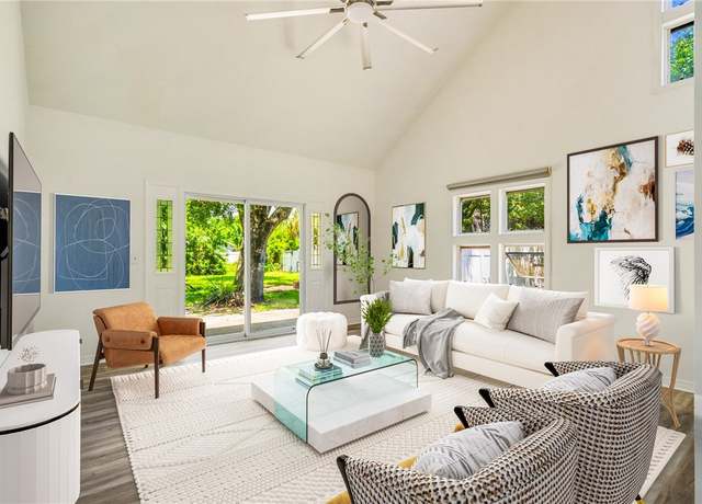 Property at 1595 24th Ave, Vero Beach, FL 32960, 3 beds, 2.5 baths