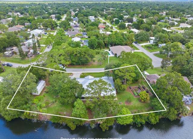 Property at 632 Concha Dr, Sebastian, FL 32958, 3 beds, 2 baths