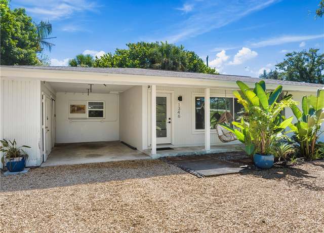 Property at 1346 45th Ave, Vero Beach, FL 32966, 2 beds, 1 bath