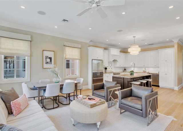 Property at 960 Coquina Ln #10, Vero Beach, FL 32963, 4 beds, 4.5 baths
