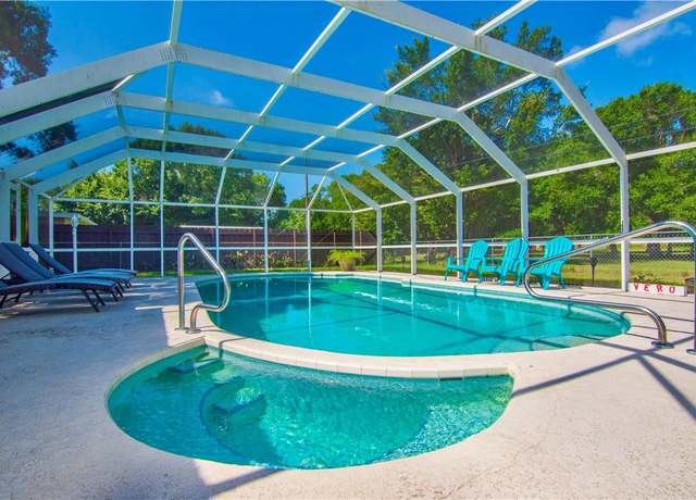 Property at 955 28th Ave, Vero Beach, FL 32960, 3 beds, 3 baths