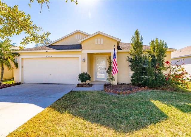 Property at 1051 S 13th Sq, Vero Beach, FL 32960, 4 beds, 2 baths